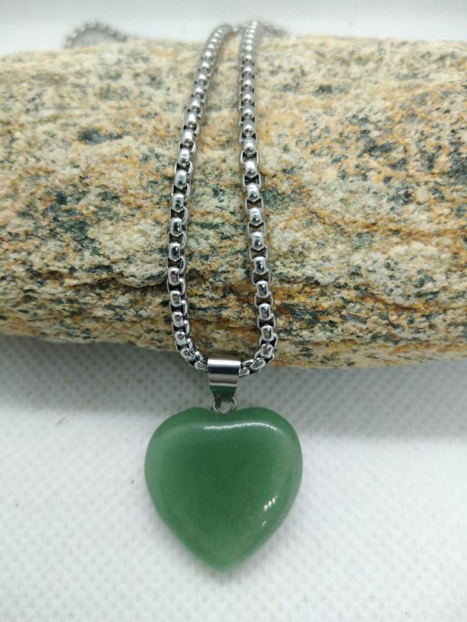 Dije Corazón Cuarzo Verde con Cadena Gruesa de Acero