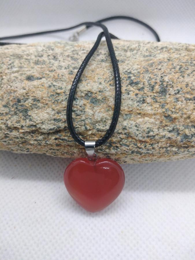 Dije Corazón Cornalina con Cordón Negro
