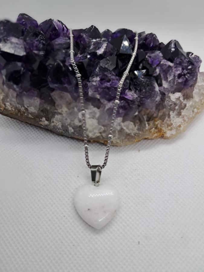 Dije Corazón Cuarzo Blanco con Cadena Gruesa de Acero