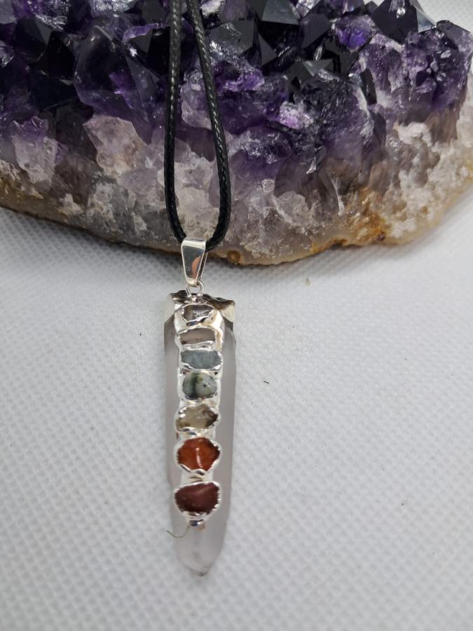 Punta Cristal 7 Chakras Cuarzo Cristal con Cordón Negro