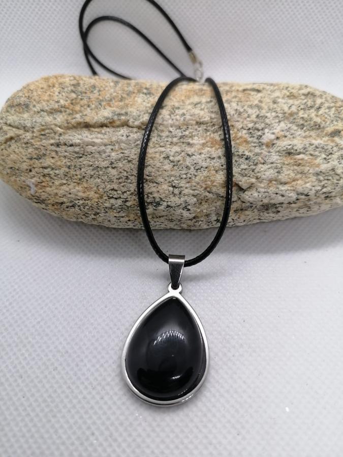 Dije Gota con Base Obsidiana con Cordón Negro