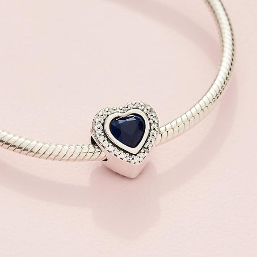Corazón con circonia azul