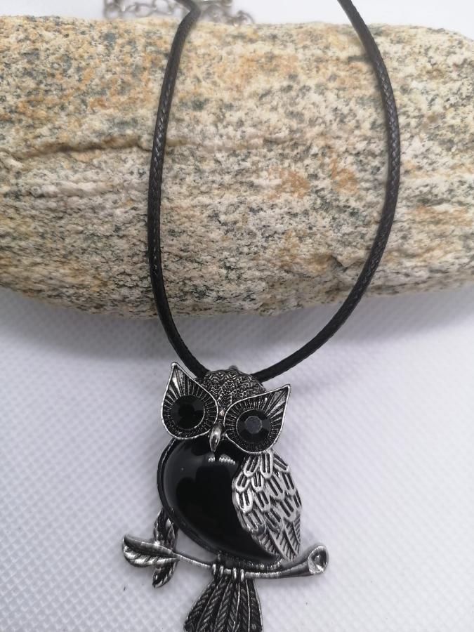 Dije Búho Obsidiana con Cordón Negro