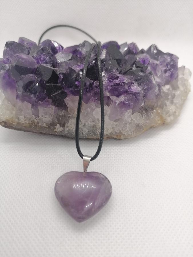 Dije Corazón Grande Amatista con Cordón Negro