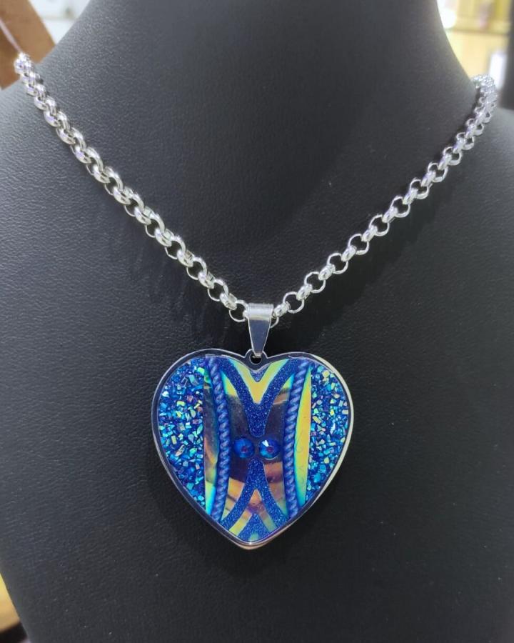 Collar corazón azul