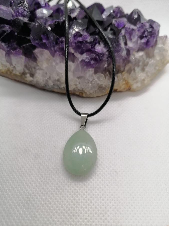 Dije Gota Cuarzo Verde con Cordón Negro