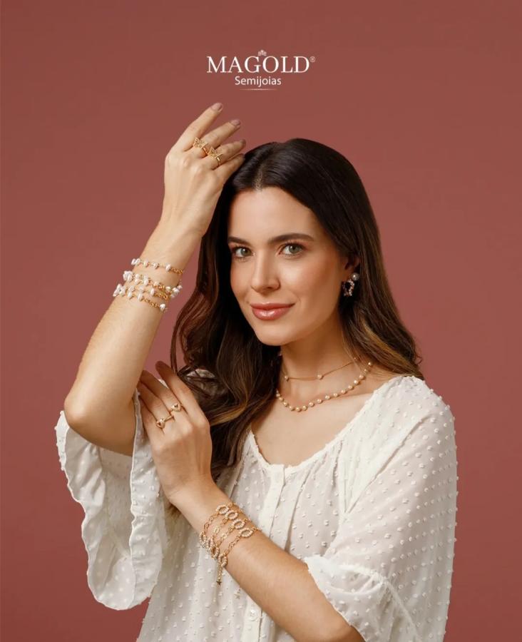 MANILLA DE PLATA CORAZONES DELICADOS 